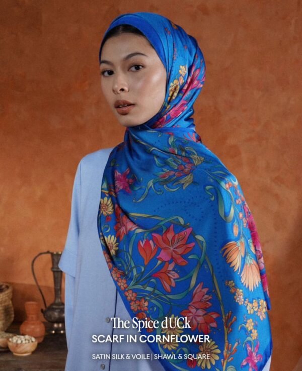The spice duck square & shawl in cornflower
